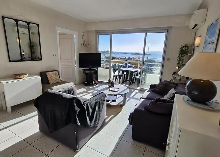 3 Pieces Climatise Avec Parking - - Fr-1-780-70 Apartment *